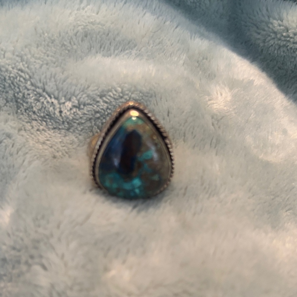 Elegant Blue Teardrop Ring